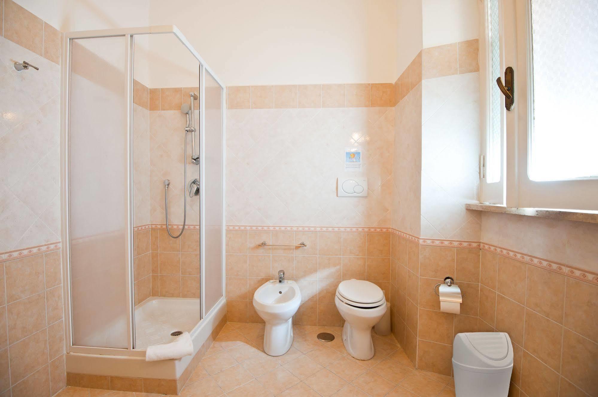 Services Porta Castello Bed and breakfast 2*